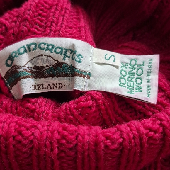 Aran Crafts Women's Rich Red Cable Knit Turtleneck Sweater SZ.S - Picture 6 of 6